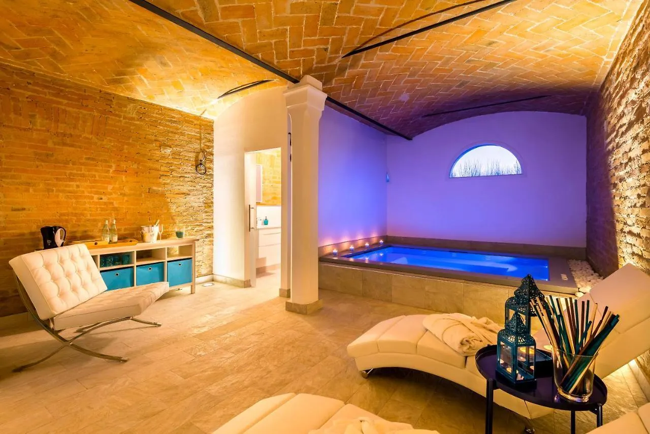 Casa Delle Noci Country House, Pool & Spa Modena Olaszország