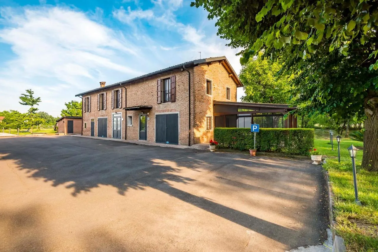 Casa Delle Noci Country House, Pool & Spa Modena Villa